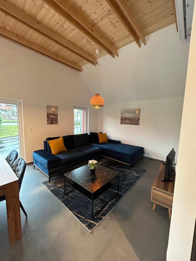 8638 Apartments A/3 Balatonlelle Eksteriør bilde
